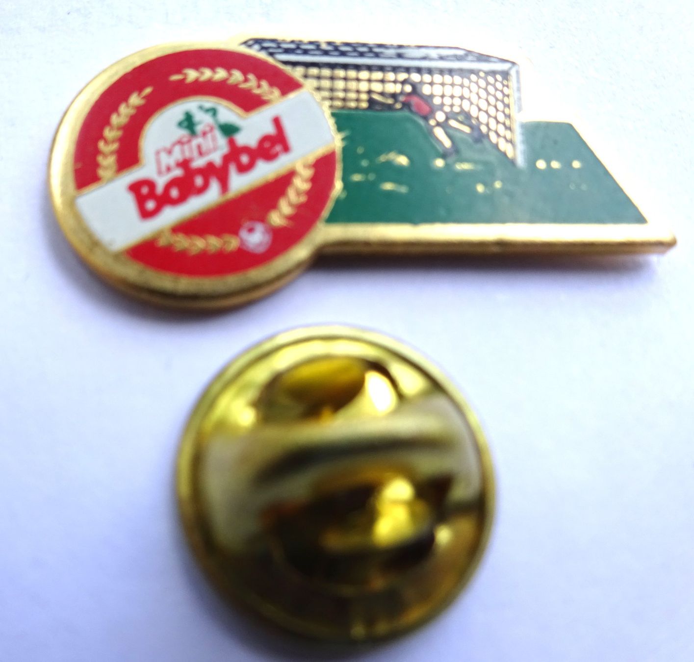 Plaketten & Abzeichen: 2 Pin MINI BABYBEL Weichkäse – Gebraucht aus Utzenstorf von BUtter81 1