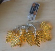 Lichterkette mit Palmwedel 1m, 10 LED, 2 AA-Batterien - NEU