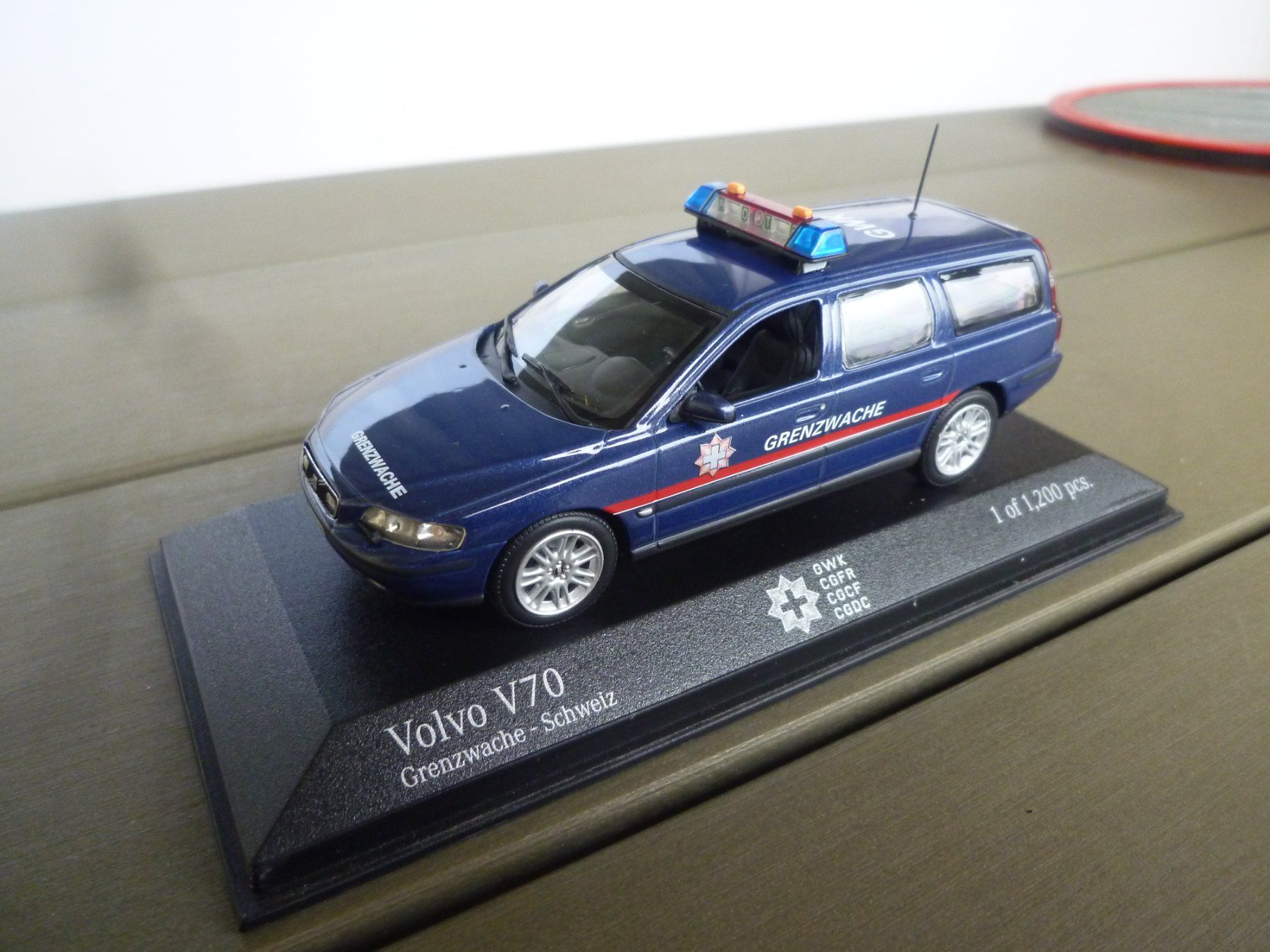 Volvo Modellini d'auto: Volvo V70 Grenzwache Schweiz – Nuovo (secondo la descrizione) da Flawil venduto da Imperiosud 5
