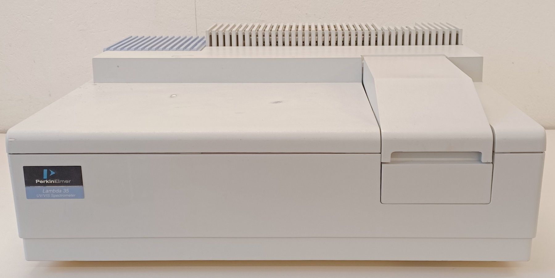 Accessori da laboratorio: Perkin Elmer Lambda 35 UV/Vis Spectrophotometer – Difettoso da Niederdorf venduto da LeptonAG_Labor 1