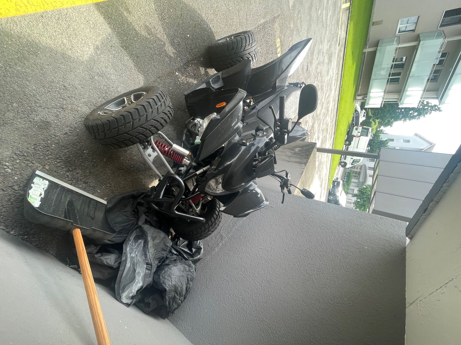 Aeon Quads: Aeon Motor Supermoto 400 – D'occasion à Heerbrugg par Vale.27 5