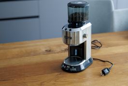 Kaffeemühle De'Longhi Dedica KG520.M