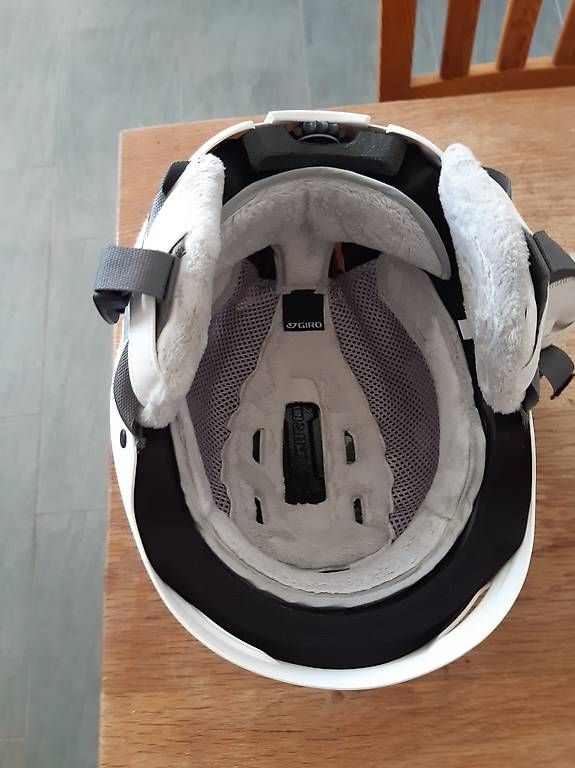 Giro Caschi: Giro Skihelm Damen – Usato da Pontresina venduto da sgo_d8n5 2