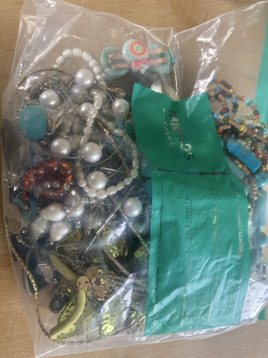 Altri gioielli: Konvolut Modeschmuck – Usato da Herisau venduto da Sifgana 1