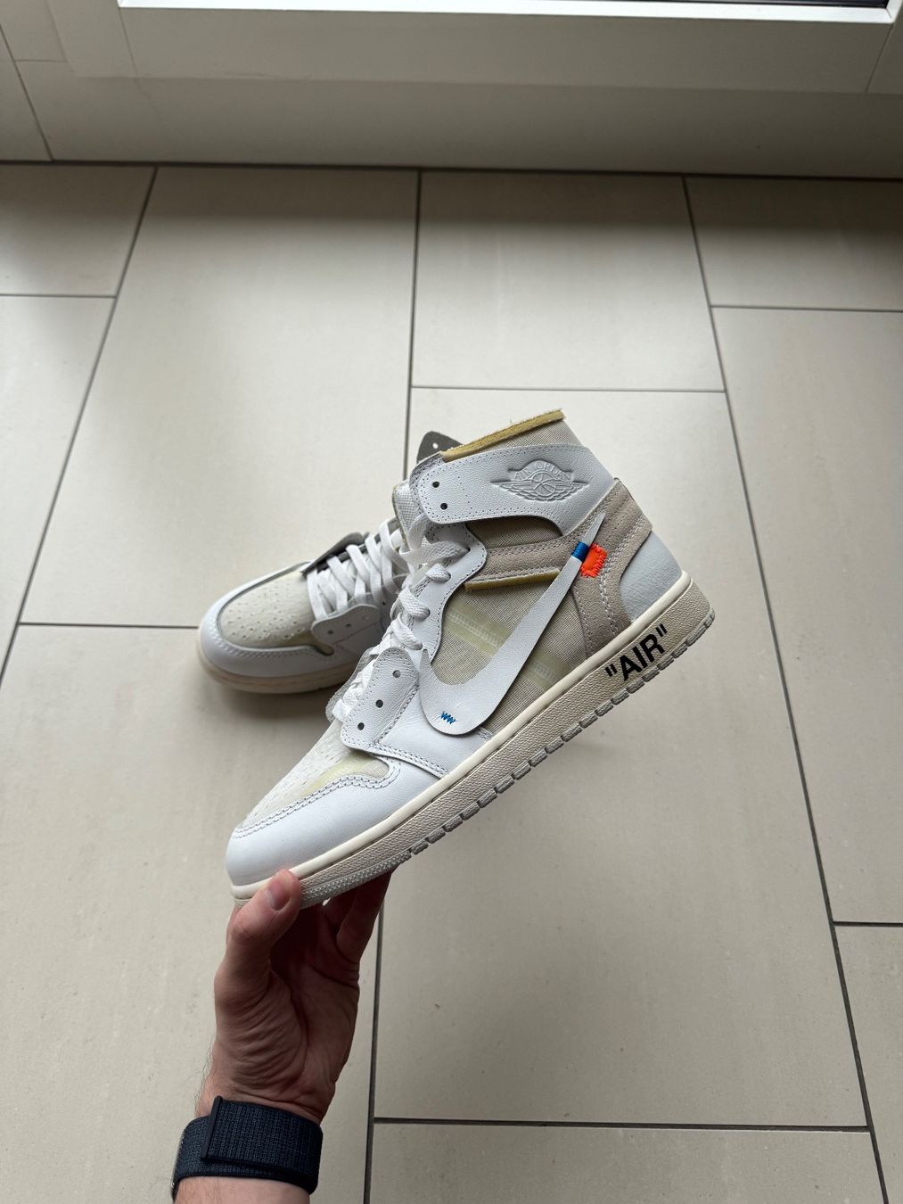 Off-White Scarpe da uomo: Jordan 1 Retro High Off-White Euro – Nuovo e nell'imballaggio originale da Dübendorf venduto da cendre
