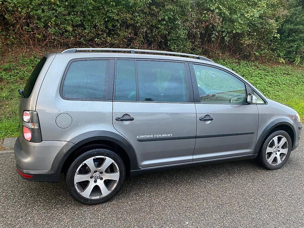 Automobili: VW Cross Touran – Usato da Wegenstetten venduto da M.L02