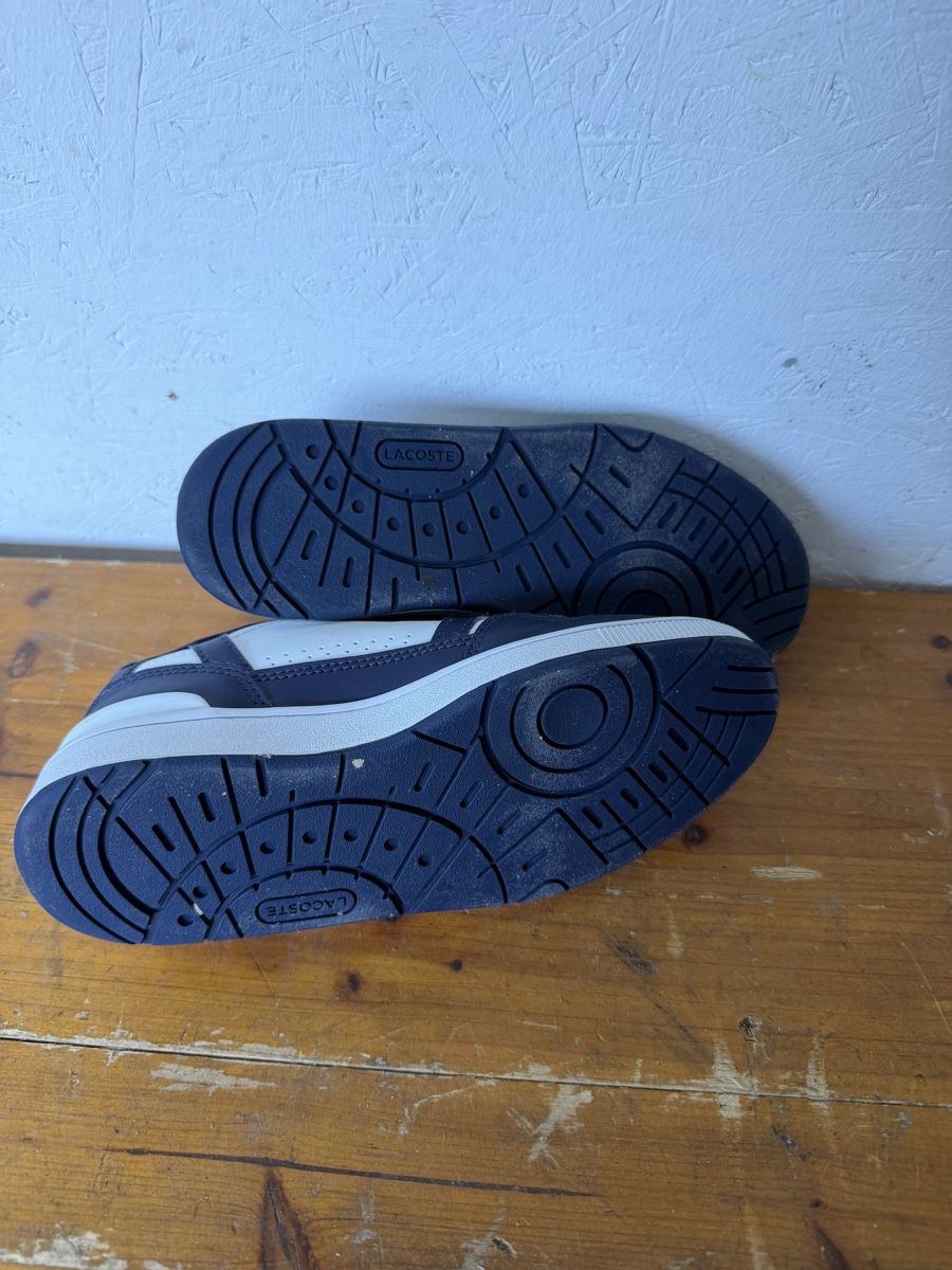 Lacoste Schuhe für Jungen: Lacoste Sneaker Gr. 34 Weiss/Blau – Gebraucht aus Gurmels von SwissShop21 3