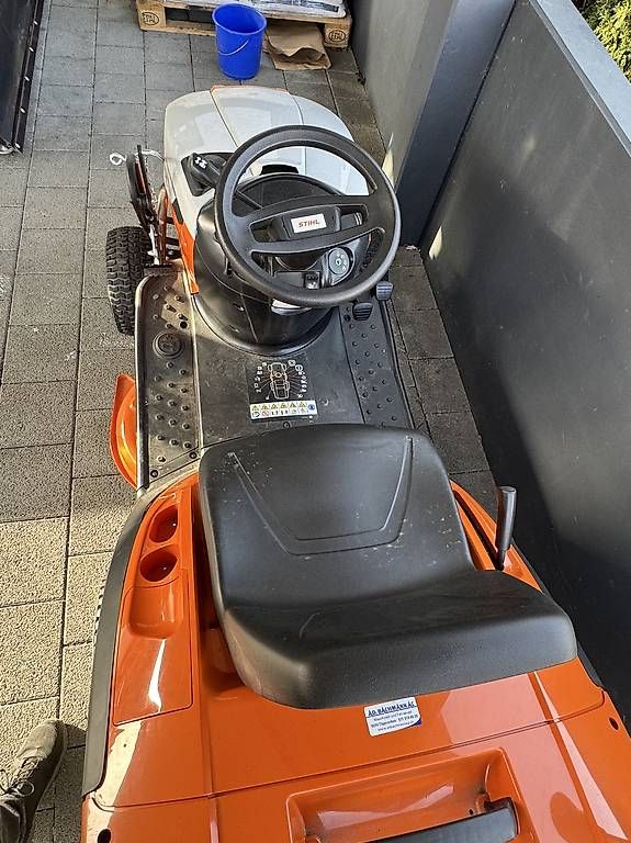Stihl Tagliaerba: Neuwertig: Stihl Rasentraktor – Usato da Gunzwil venduto da Bushfab 2