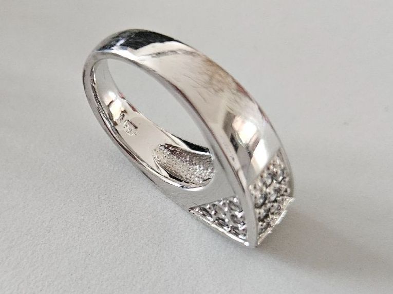 Ringe: Ring mit Zirkonia, Grösse 51 – Gebraucht aus Urdorf von Colina 5