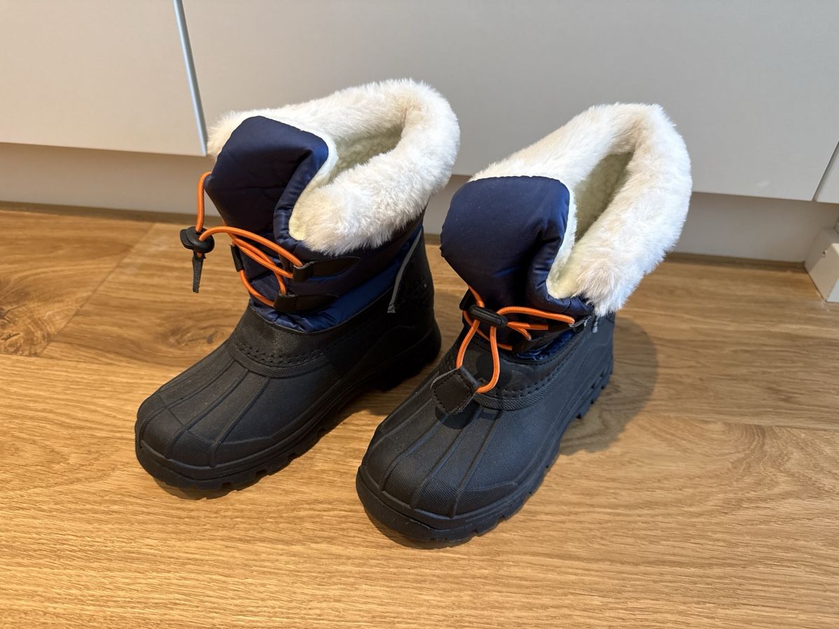 Scarpe per ragazzi: Winterstiefel Grösse 30 neu – Nuovo (secondo la descrizione) da Schübelbach venduto da Ena84
