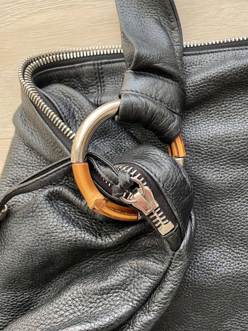 Gucci Borse da donna: GUCCI, Black leather bamboo tote bag – Usato da Pully venduto da Kika46 1