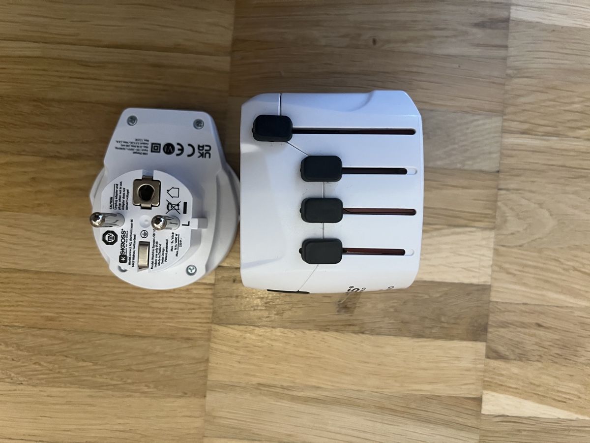 SKROSS Unità & Adattatore: NEU! Skross Adapter Set Weltreise – Nuovo e nell'imballaggio originale da Bern venduto da bexxxna