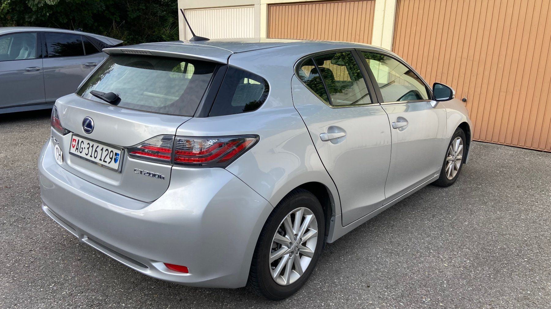 Lexus Autos: Lexus CT200H Hybrid – Gebraucht aus Zufikon von red_6gmw 2
