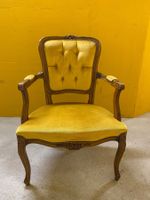 Sessel alt senfgelb mit Armlehnen