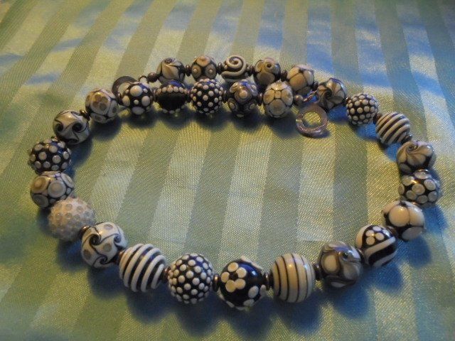 Catenine: Collier, Armband, Ohrhänger Glasperlen – Usato da Hinwil venduto da Glasperlen 1