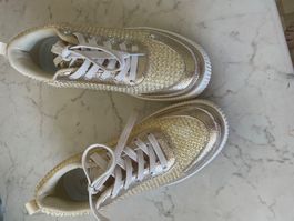 Sneaker