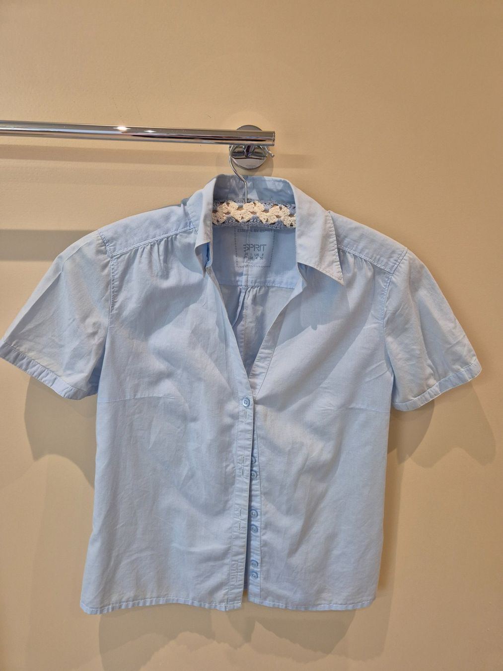 Esprit Camicette: Esprit Bluse, hellblau, Gr. 34 – Usato da Dietikon venduto da grafad