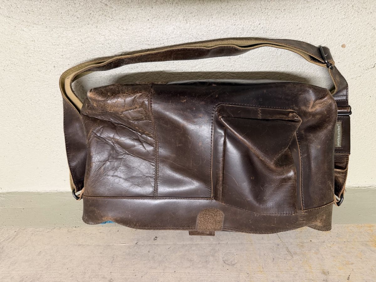 Aunts & Uncles Taschen: Leder Laptoptasche – Gebraucht aus Zürich von jon_8nhk 3