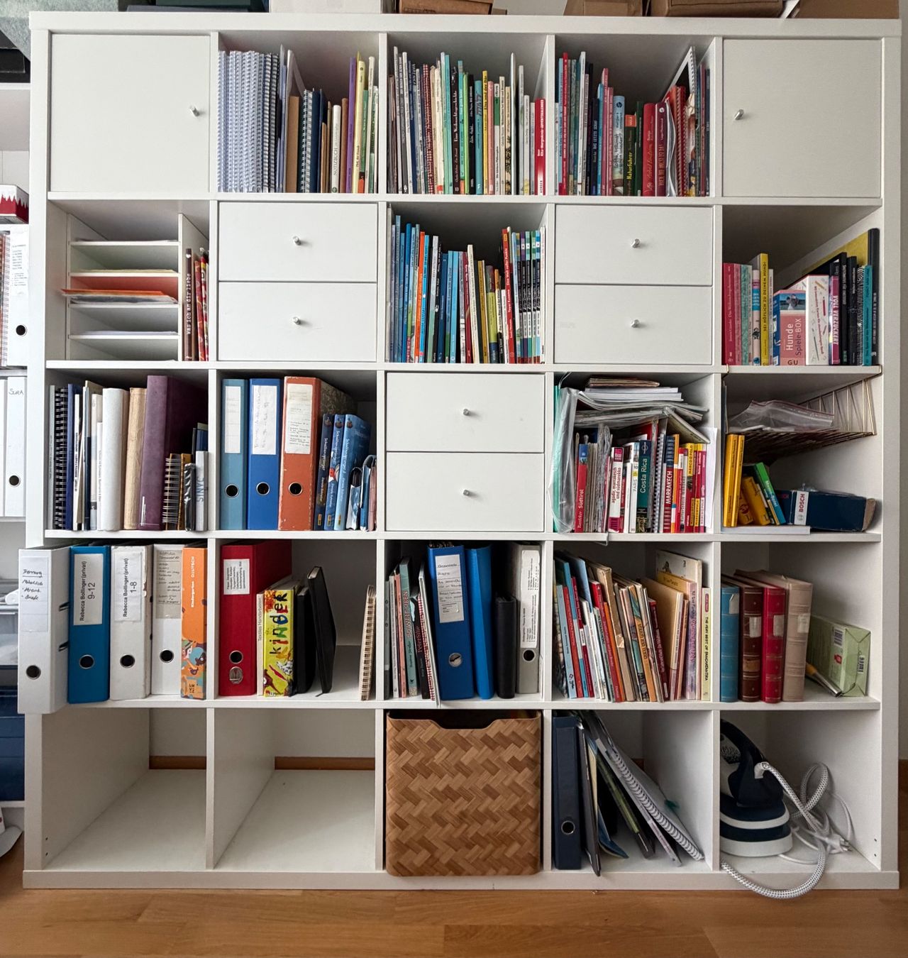 Ikea Scaffali: Kallax Regal mit 10 Fächern, weiss – Usato da Meilen venduto da Sura18