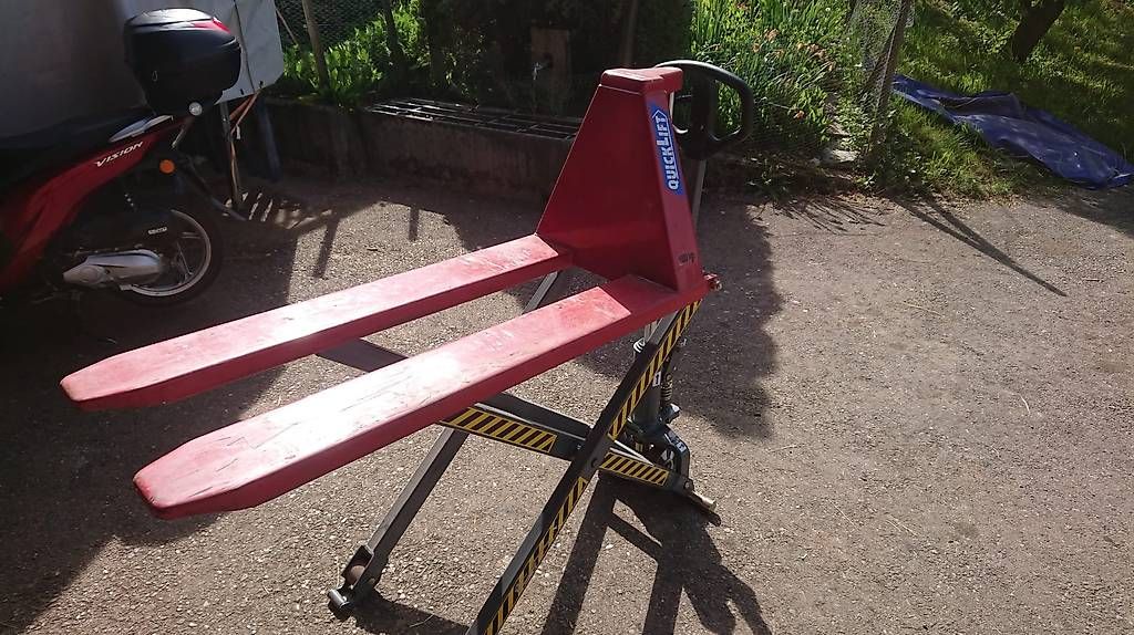 Carrelli elevatori e a forche: Scherenhubwagen 1000kg – Usato da Bazenheid venduto da werni369