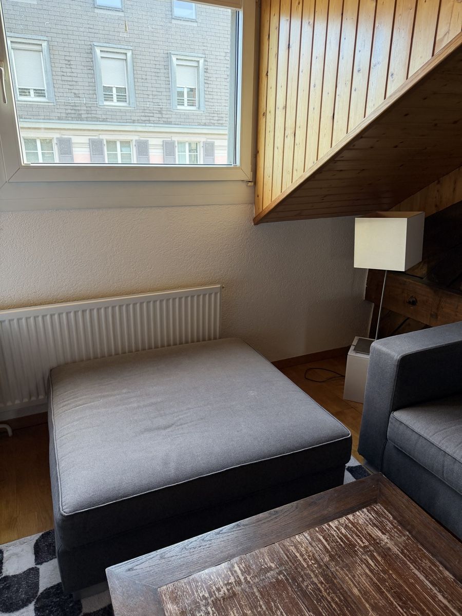 Divani: Canapé et pouf gris anthracite  – Usato da Lausanne venduto da chlo_b 2