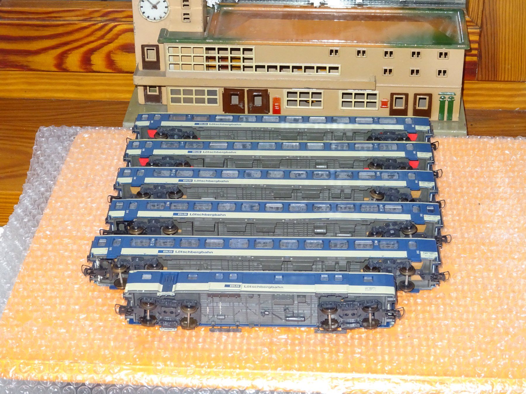 Roco Modellini di ferrovie: Vagons Roco BLS – Usato da Bigorio venduto da hp_41 1