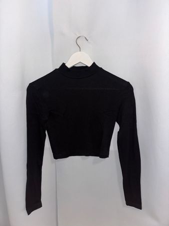 Maglietta nera corta a maniche lunghe Zara