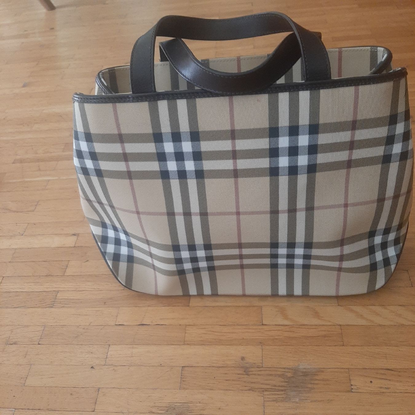 Burberry Borse da donna: Sac à main Burberry – Usato da Chêne-Bourg venduto da chsandra34 9