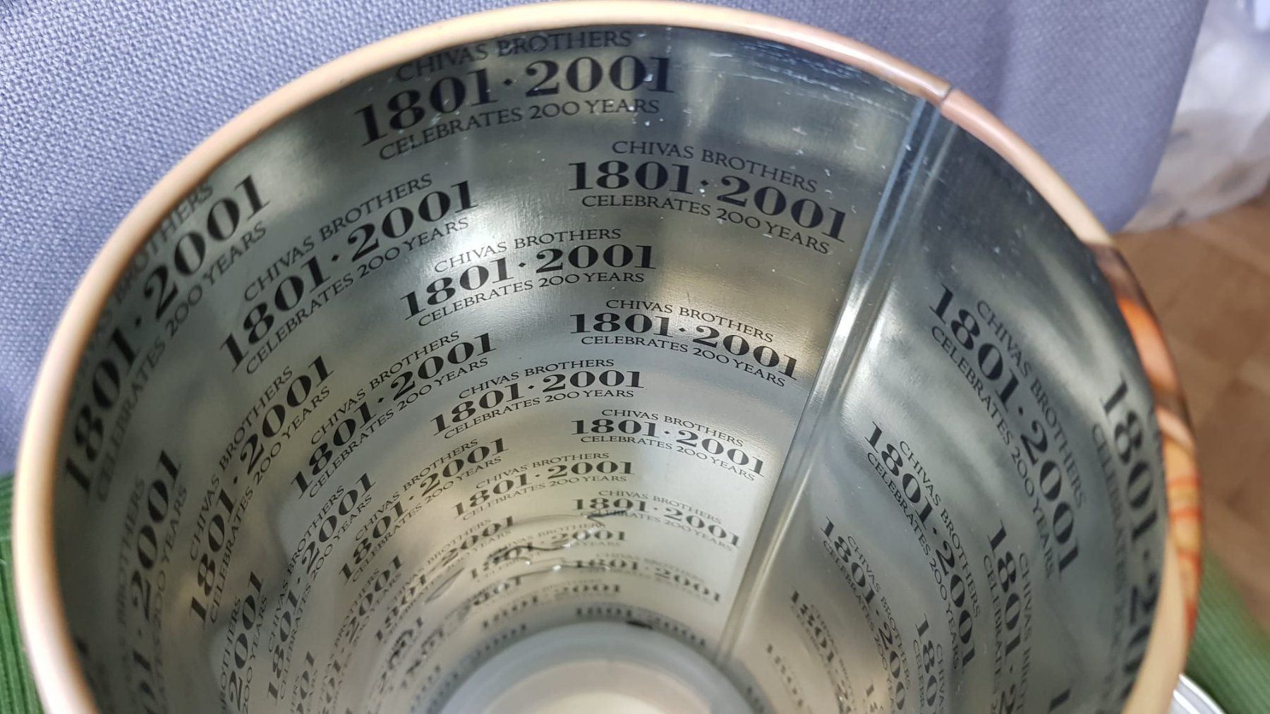 Contenitori & Simili: Scotch Whisky Box 1801-2001 Jubiläum – Usato da Spiegel b. Bern venduto da Gudi8 1