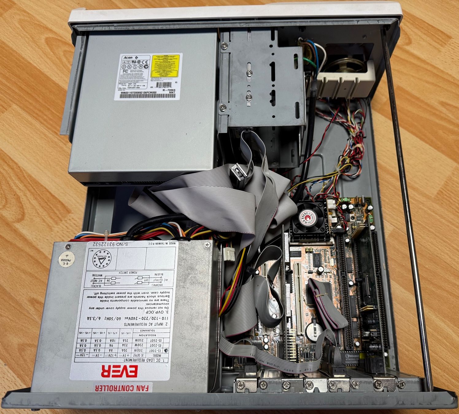 PC: Retro Computer Intel Pentium 233, 32MB RAM, 2GB HDD, SB PRO – Usato da Sulgen venduto da thomas_comp 2