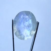 Regenbogen Mondstein, 2.3 Karat, weisser Labradorit