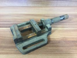 Gebrauchter kleinerer Bohrmaschinen Schraubstock