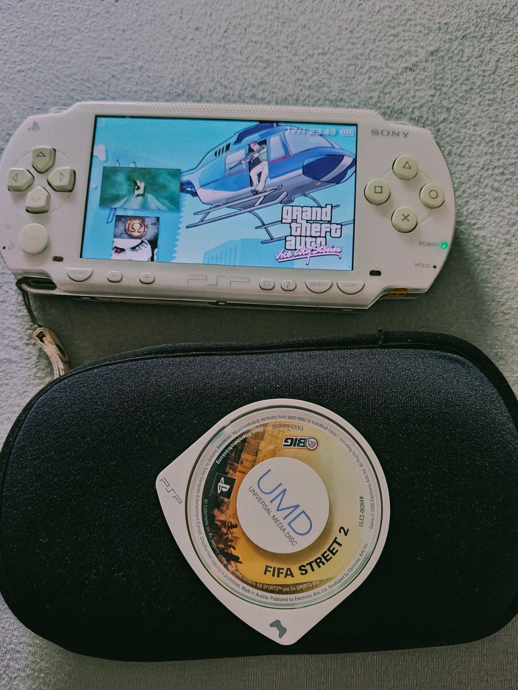 Sony Console: PSP Blanche modifié – Usato da La Chaux-de-Fonds venduto da Honit.ch