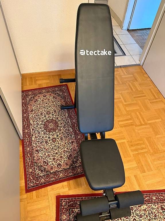 TecTake Hometrainer: BANC DE MUSCULATION TECTAKE AVEC POIDS – Usato da Peseux venduto da leo_jl6k 1