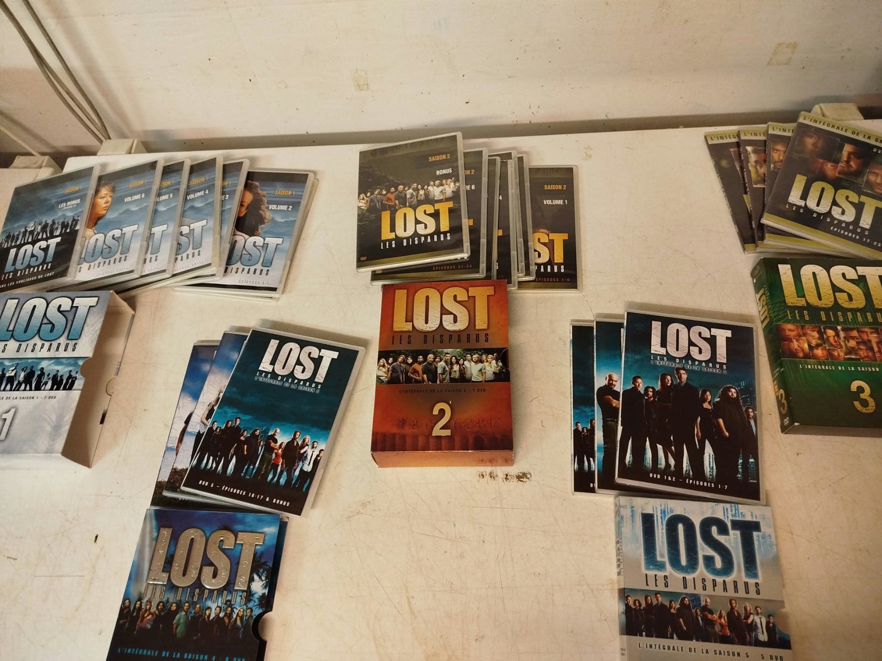 Alle DVDs: Dvd LOST Saison 1 à 5 – Gebraucht aus La Chaux-de-Fonds von Emmaus2300CDF 3