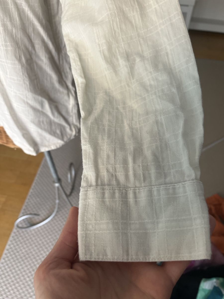 Cyrillus Chemisiers: Cyrillus Bluse, Creme mit Rüschen, 36/38 – D'occasion à Solothurn par Bobesch08 2