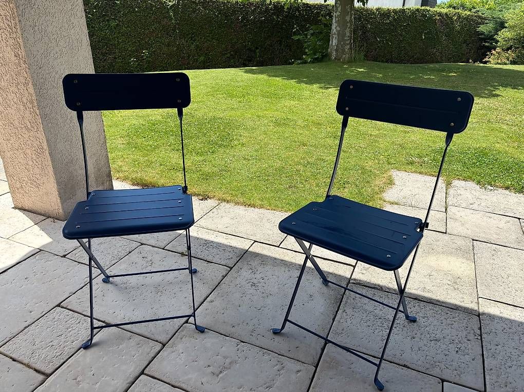 Stühle: 2 chaises IKEA bleu - lot – Gebraucht aus Echandens von luandseb
