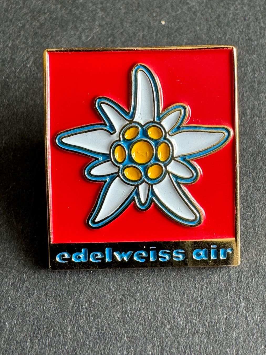 Swiss Plaketten & Abzeichen: Pin – Gebraucht aus Feldmeilen von Allerlei3112