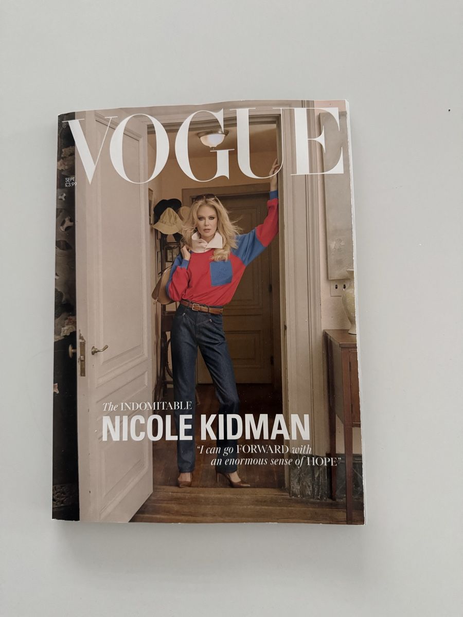 Revues & Magazines: British Vogue 09.26 – D'occasion à Suhr par Snickers333