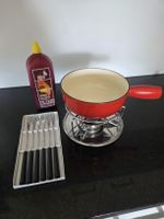 Rotes Fondue-Set, komplett mit Brenner und Gabeln! Top!