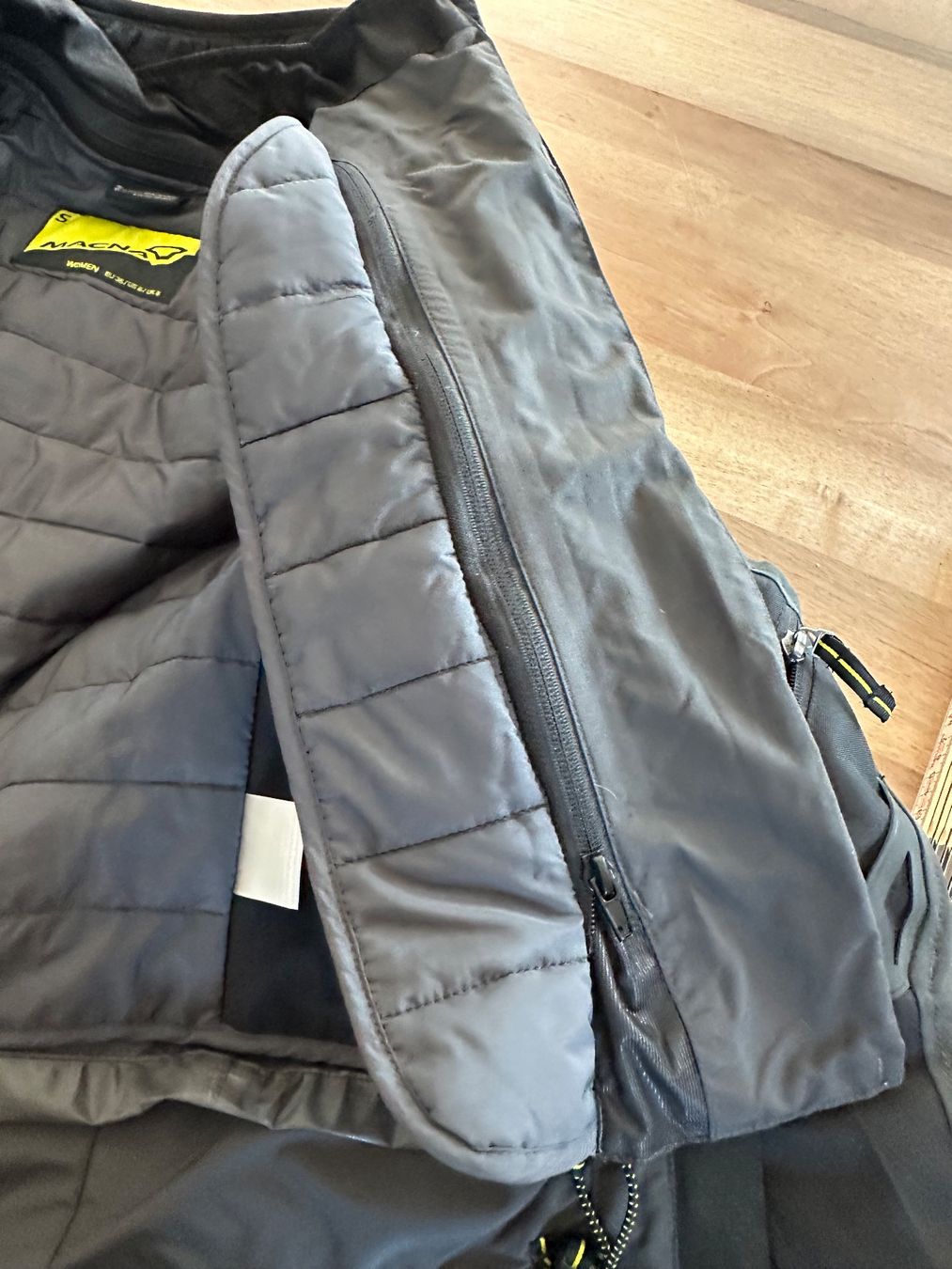 Giacche: Macna Motorradjacke, Grösse 36, oder Grösse S, Schwarz/Grau – Usato da Boswil venduto da Roy67 5