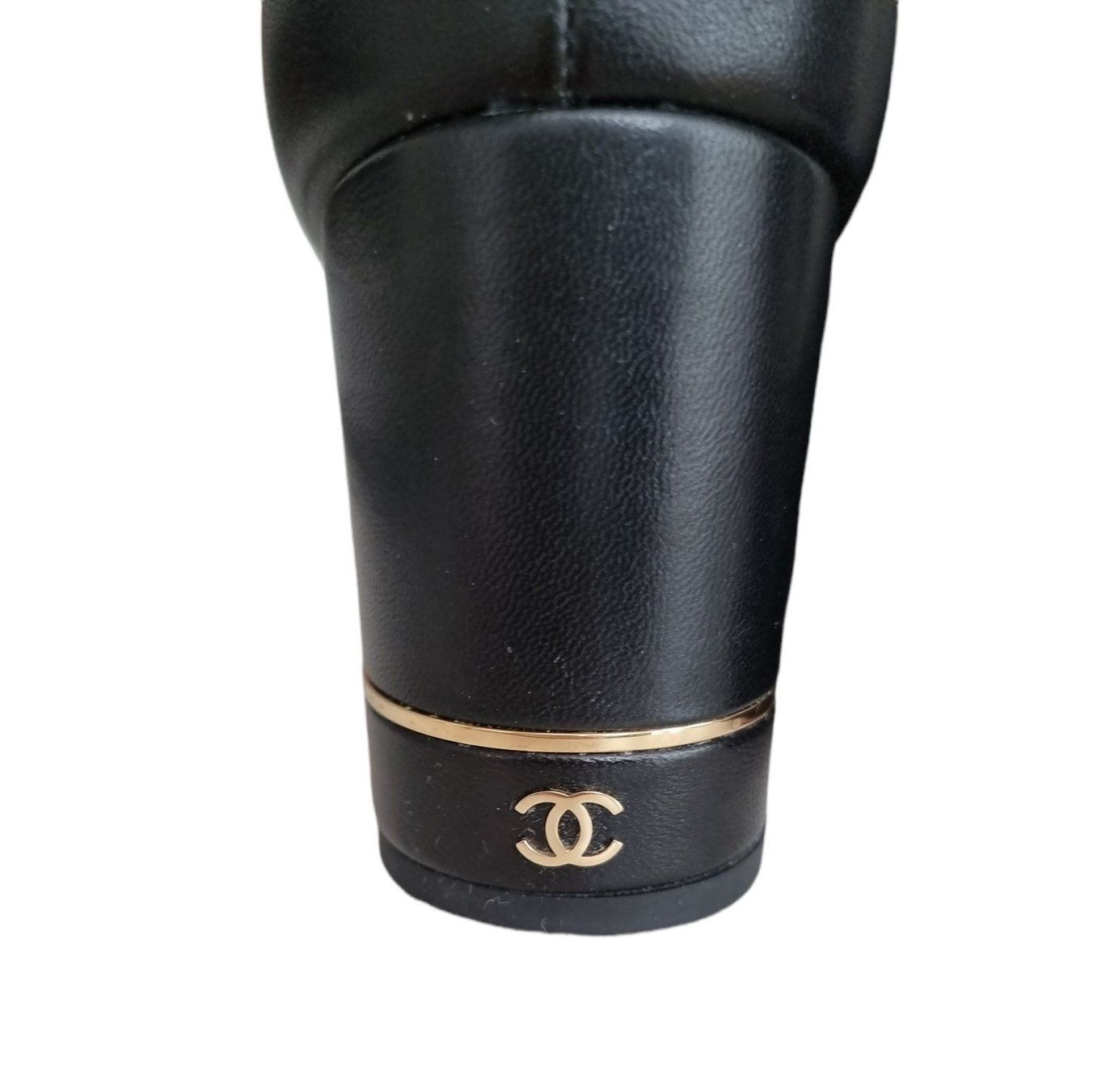 Chanel Scarpe da donna: Chanel Stiefel Gr.41 – Usato da Hildisrieden venduto da Beka23 2