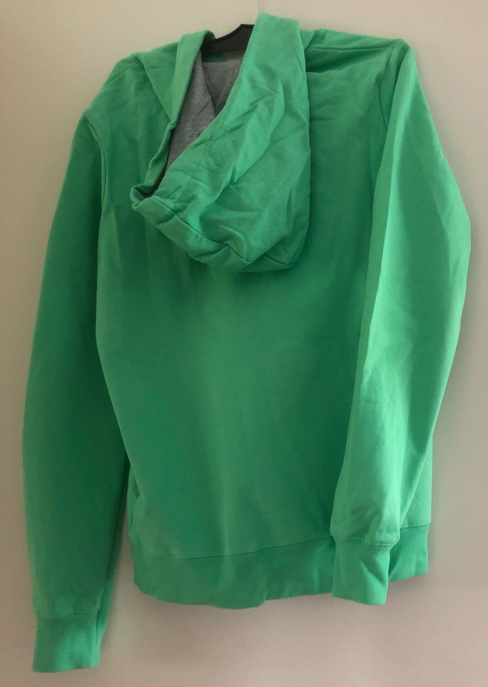Pullover & Sweatshirts: Damen Pullover in Grün mit der Gr. M – Gebraucht aus Adliswil von Myxin 1