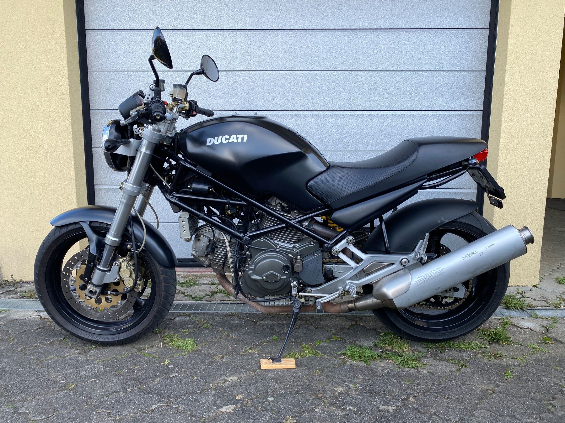 Ducati Strada: Ducati Monster 900 i.e. Dark – Usato da Ballwil venduto da menix_68 2