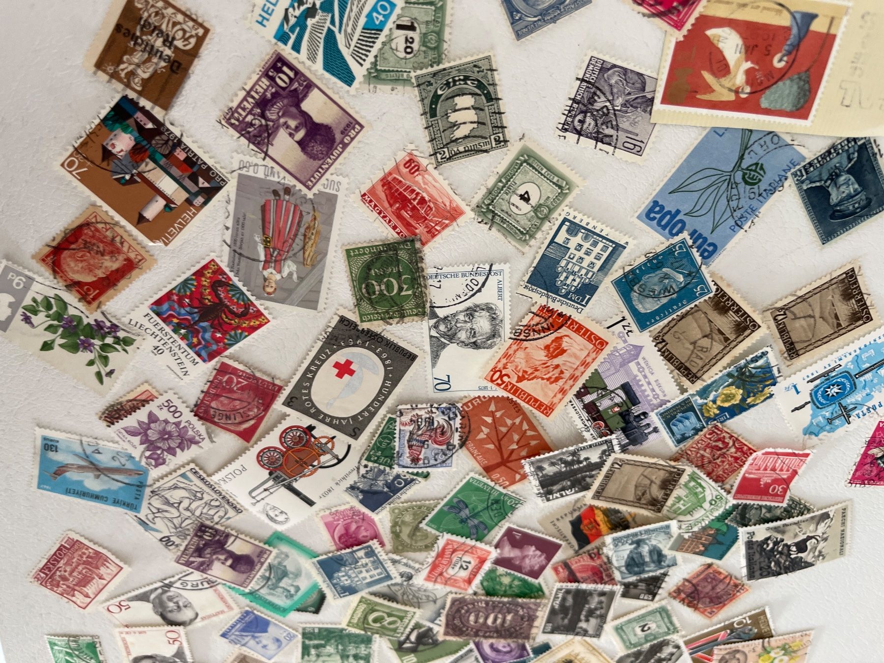 Tutti i francobolli: Lot 17: Lot mit Mix Briefmarke – Usato da Chiasso venduto da AzenYa 2