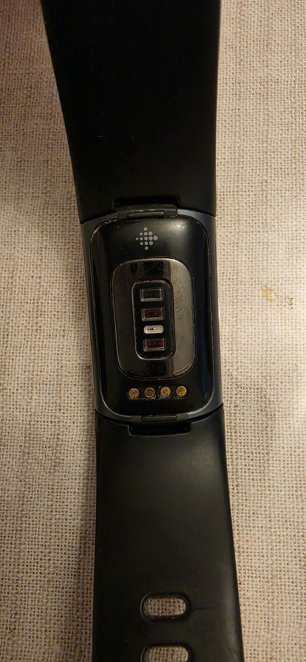 Fitbit Smartwatch: Fitbit Charge 5 – D'occasion à Lyss par ram76 1