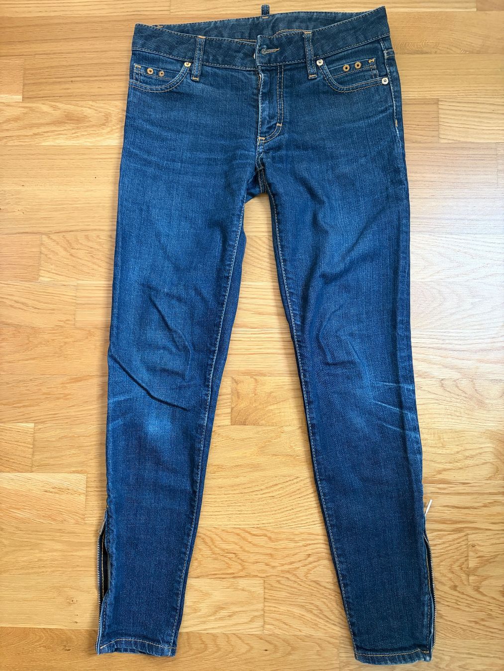 Dsquared2 Jeans: Dsquared2 Skinny Jeans Ankle Zip Y2K Gr 40 Designer – Usato da Bern venduto da harmfreefashion