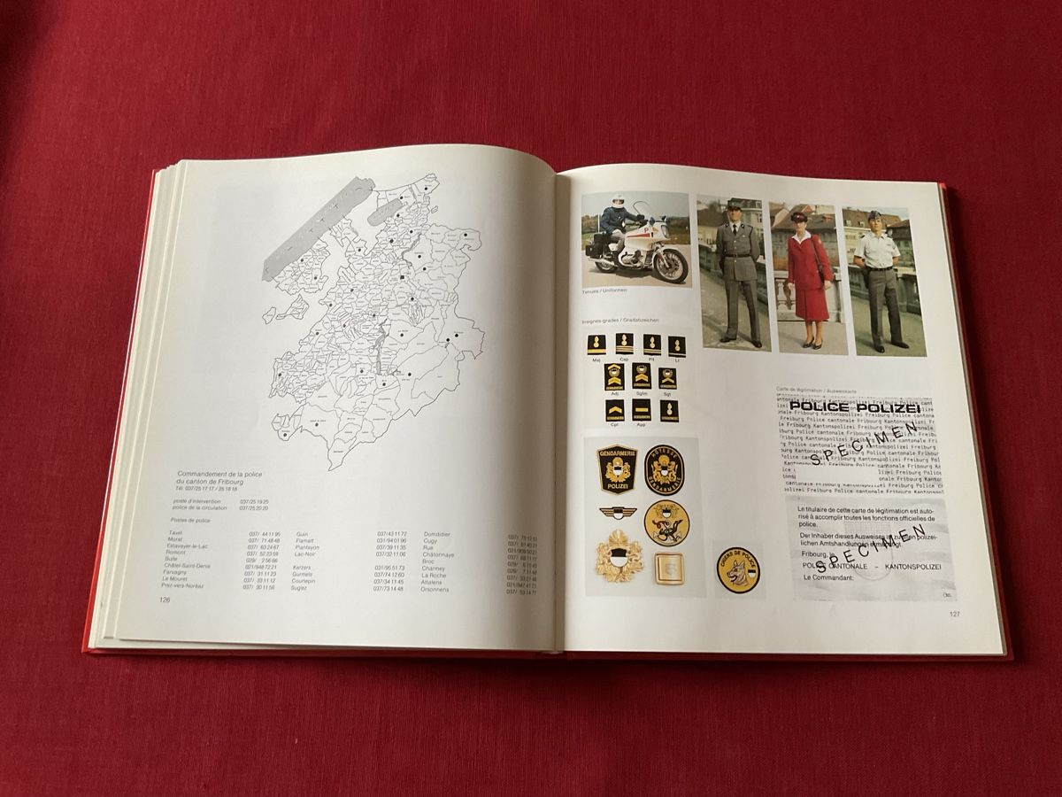 Libri: Buch Kantonale Polizei Schweizer-Geschichte und Uniformen CH – Usato da Lugano venduto da Persepolis 7