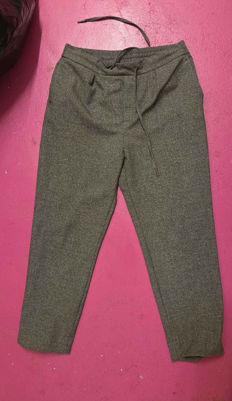Zara Pantaloni: ZARA Damen Hose  Elastischer Bund Grösse 38 – Usato da Subingen venduto da DENDLE20
