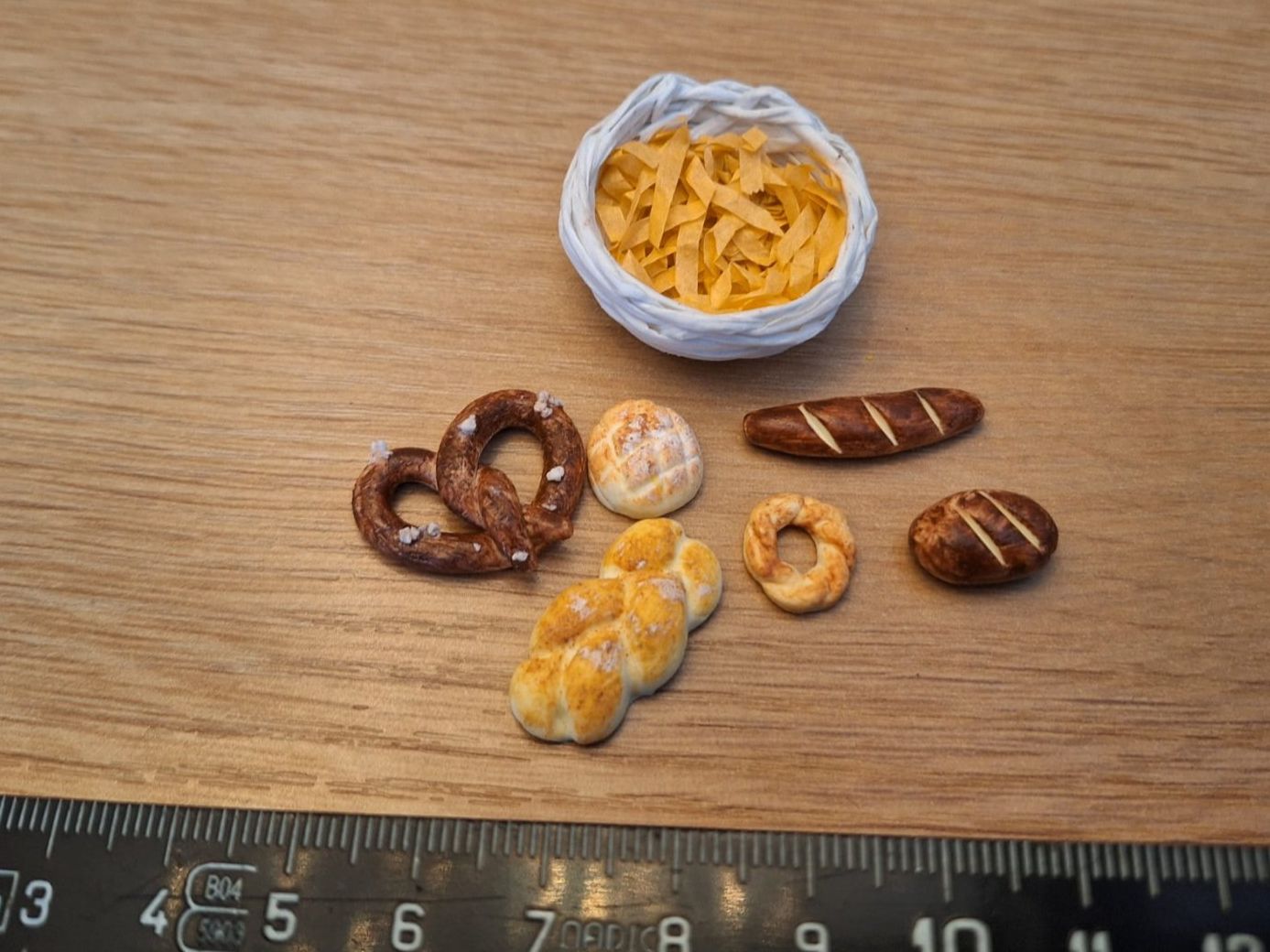 Puppenhäuser & -möbel: Brotkorb, Alles Handmade, Korb und Brot – Neu (gemäss Beschreibung) aus Zürich von HandmadeTinyFood 2